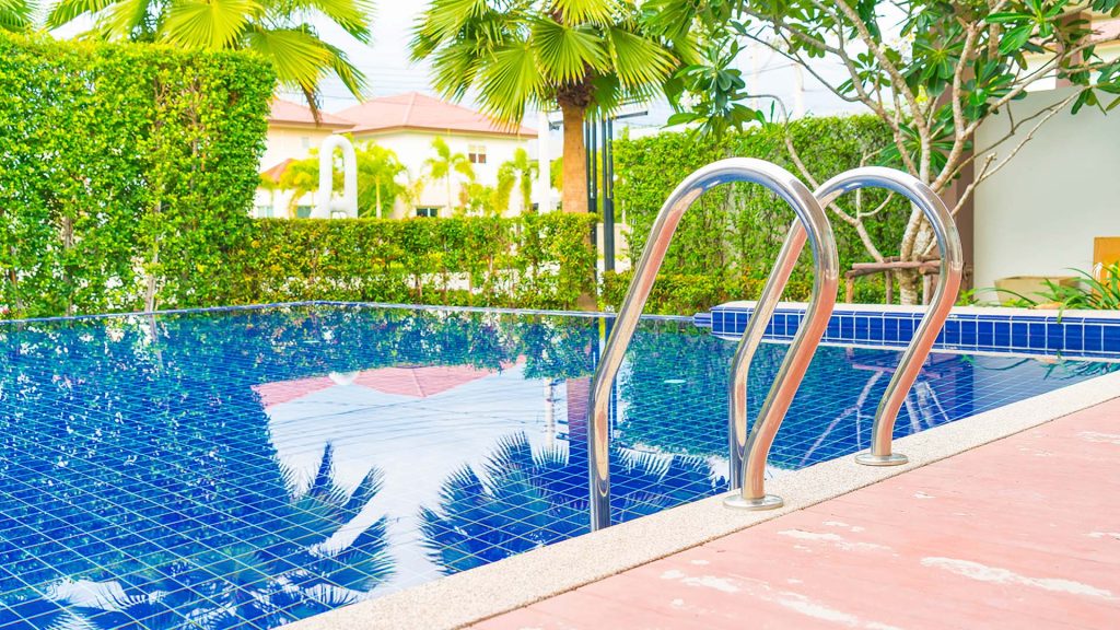 Pool-Care-Solutions-Rancho-Mirage-Pool-Tile-Repair-3